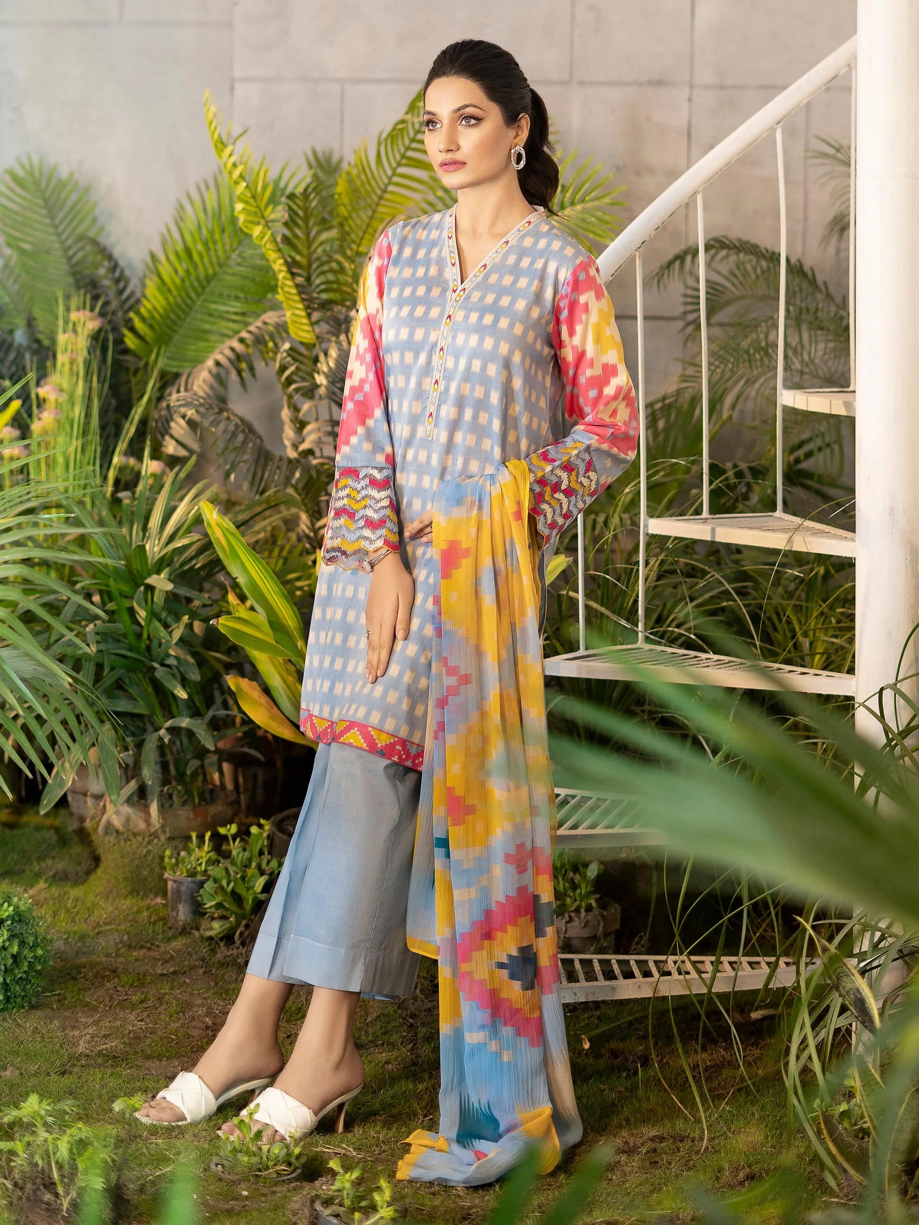 2 Piece Embroidered Lawn Suit