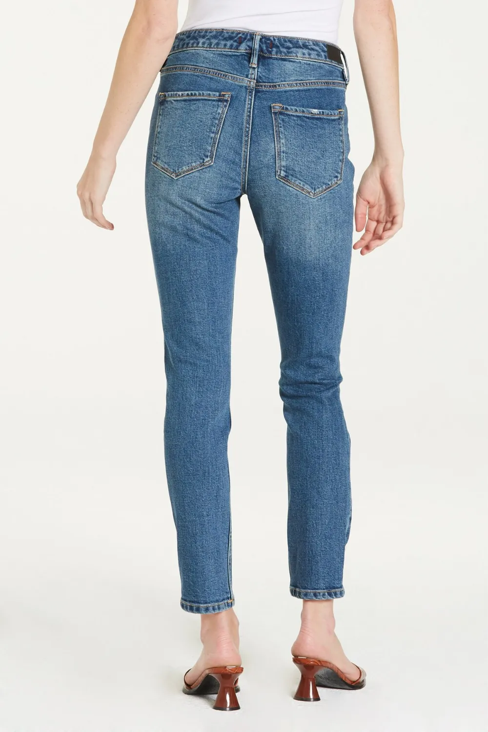 AIDEN HIGH-RISE GIRLFRIEND JEANS | SACRAMENTO