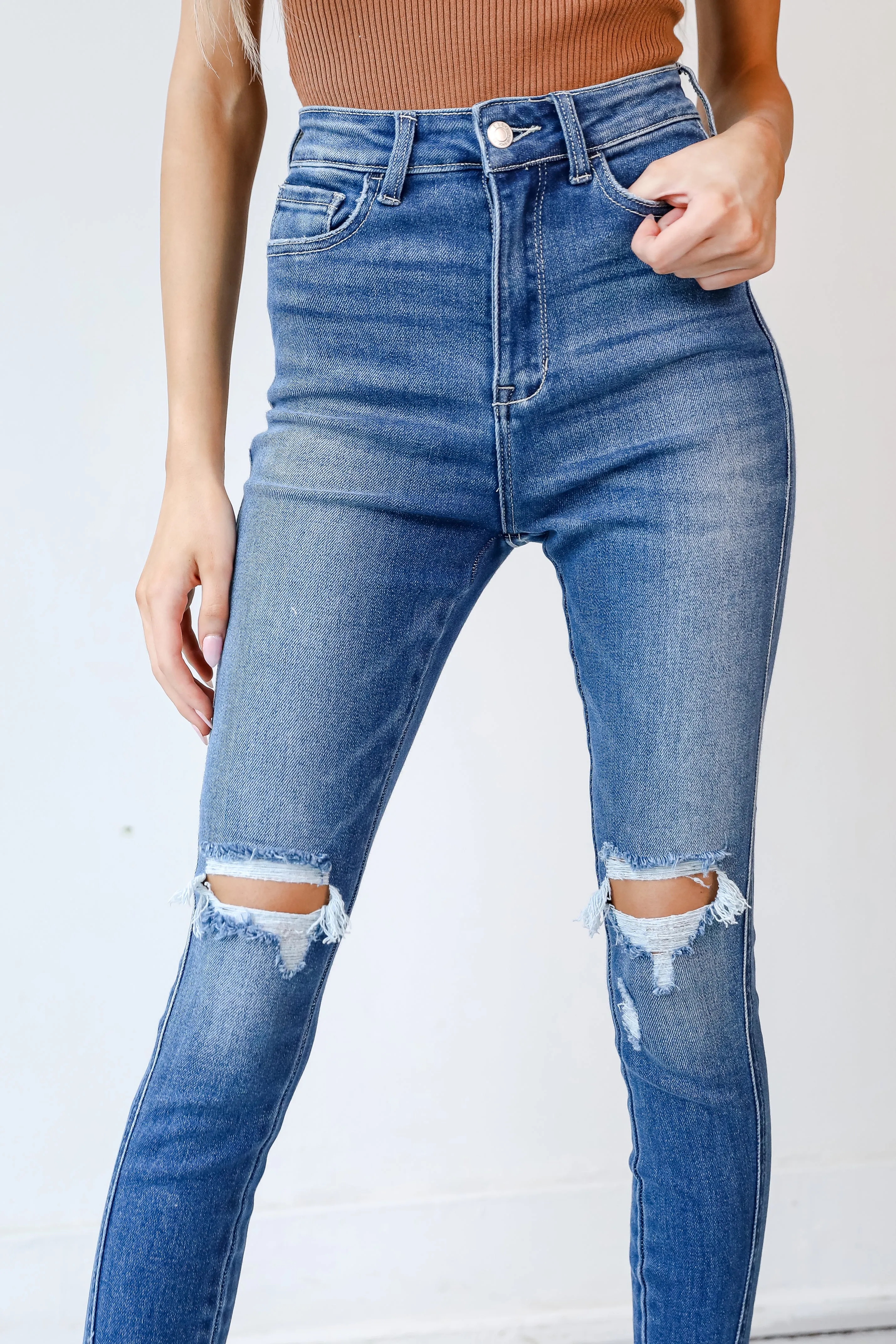 FINAL SALE - Ansley Distressed Skinny Jeans