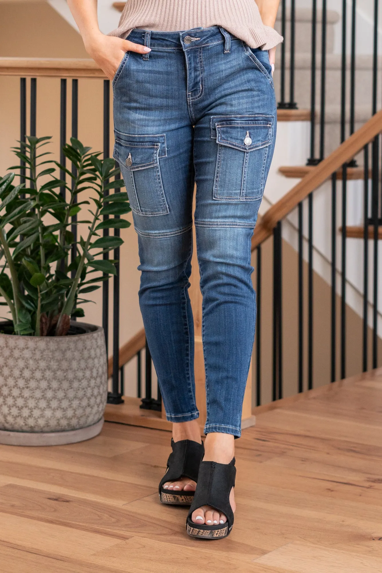 Kelly Mid Rise Skinny with Front Patched Pocket