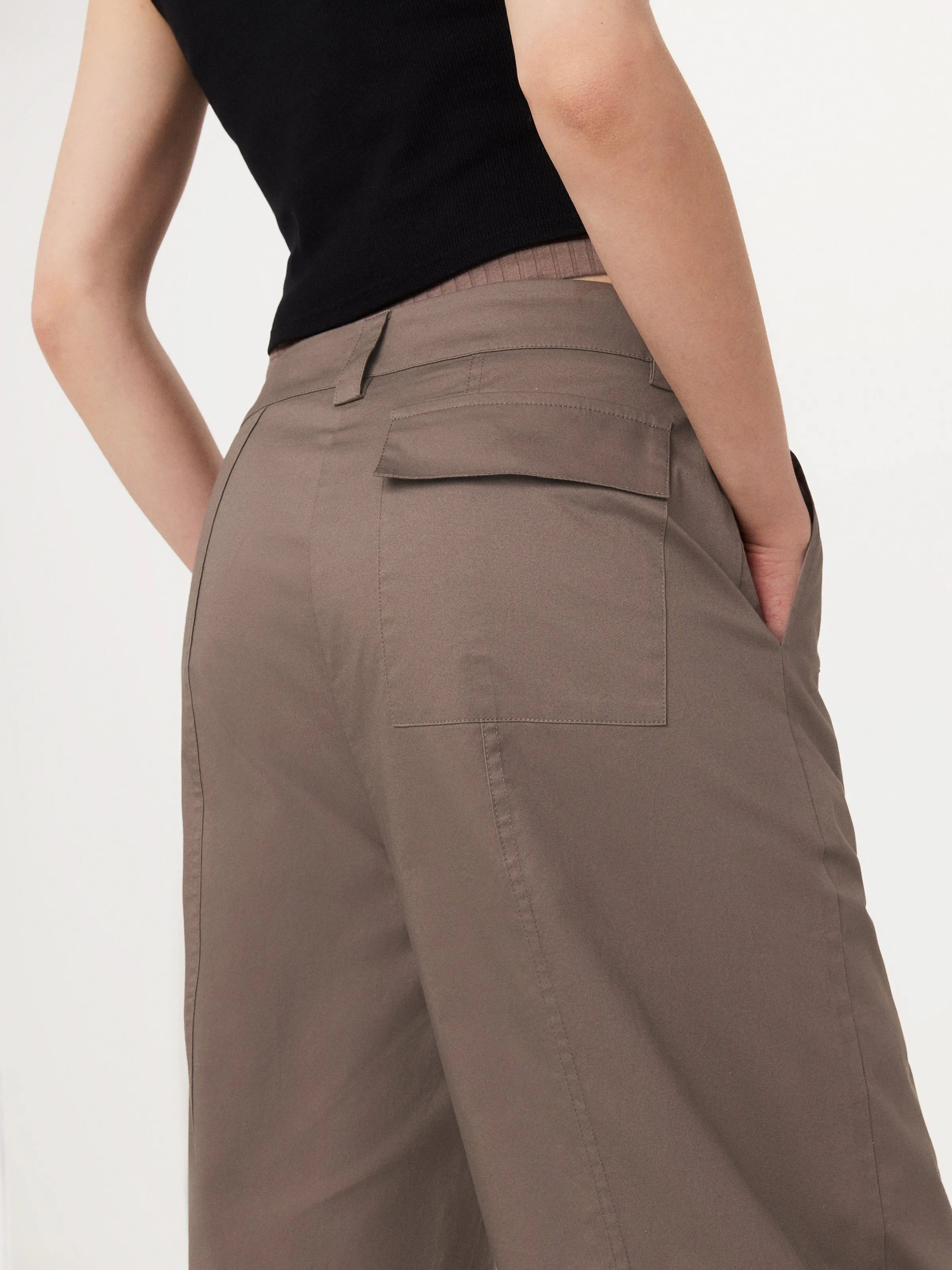 The Emma Parachute Wide Leg Pant in Dark Clay